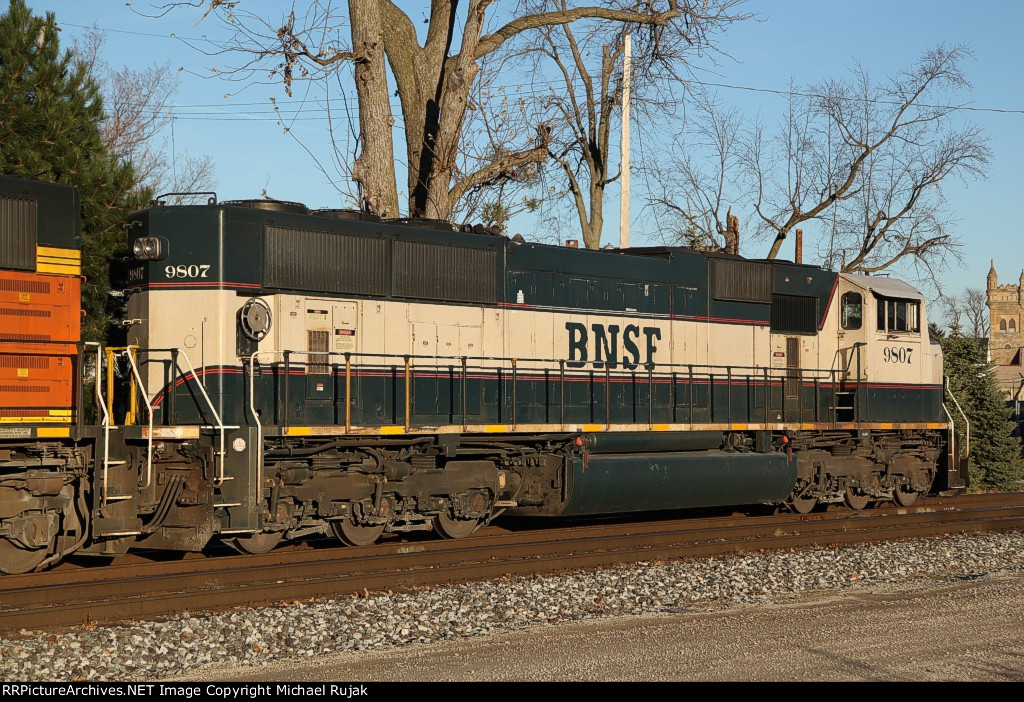 BNSF 9807